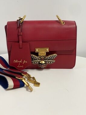 Gucci Red Leather Shoulder Bag with Gold Bee Clasp